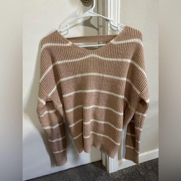 Altar’d state tan and white sweater - Picture 1 of 4